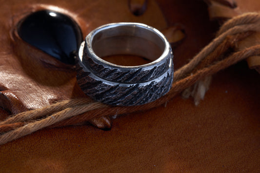 Trauringe 925 Silber Paar Altes Holz | Geschwärzte Holzstruktur Eheringe | Handgefertigt | Rustikale Hochzeitsringe