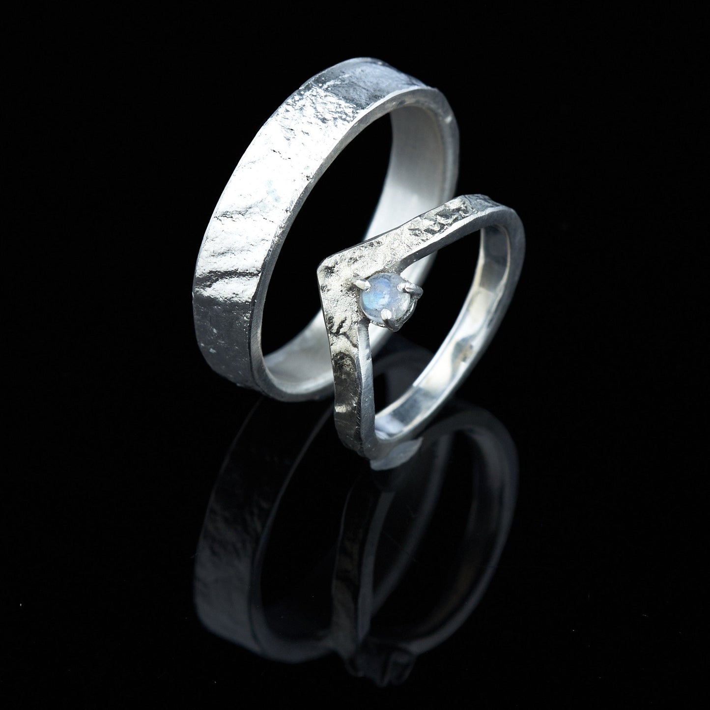 Wishbone Trauringe in retikuliertem 925 Silber matt