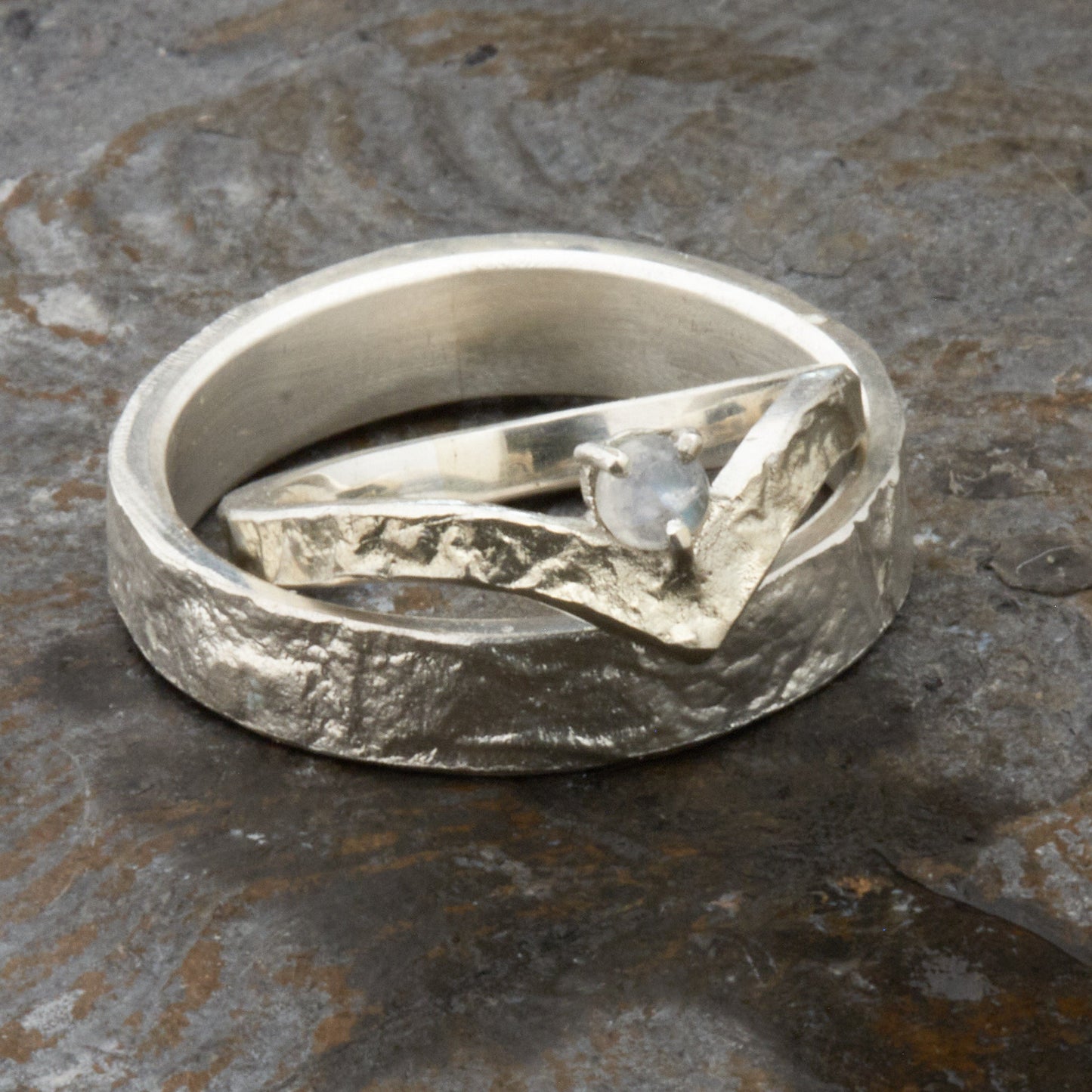 Wishbone Trauringe in retikuliertem 925 Silber matt