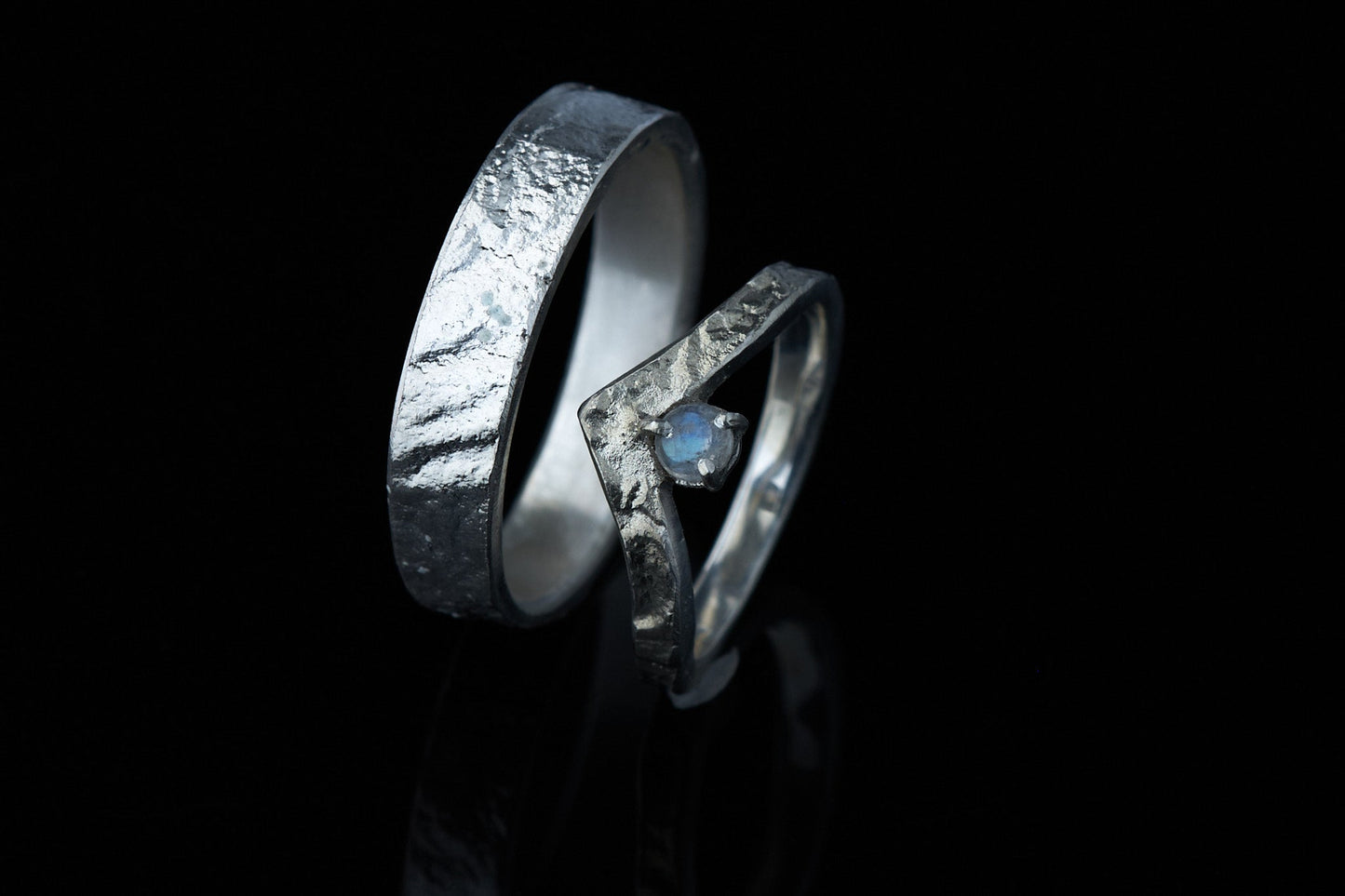 Wishbone Trauringe in retikuliertem 925 Silber matt