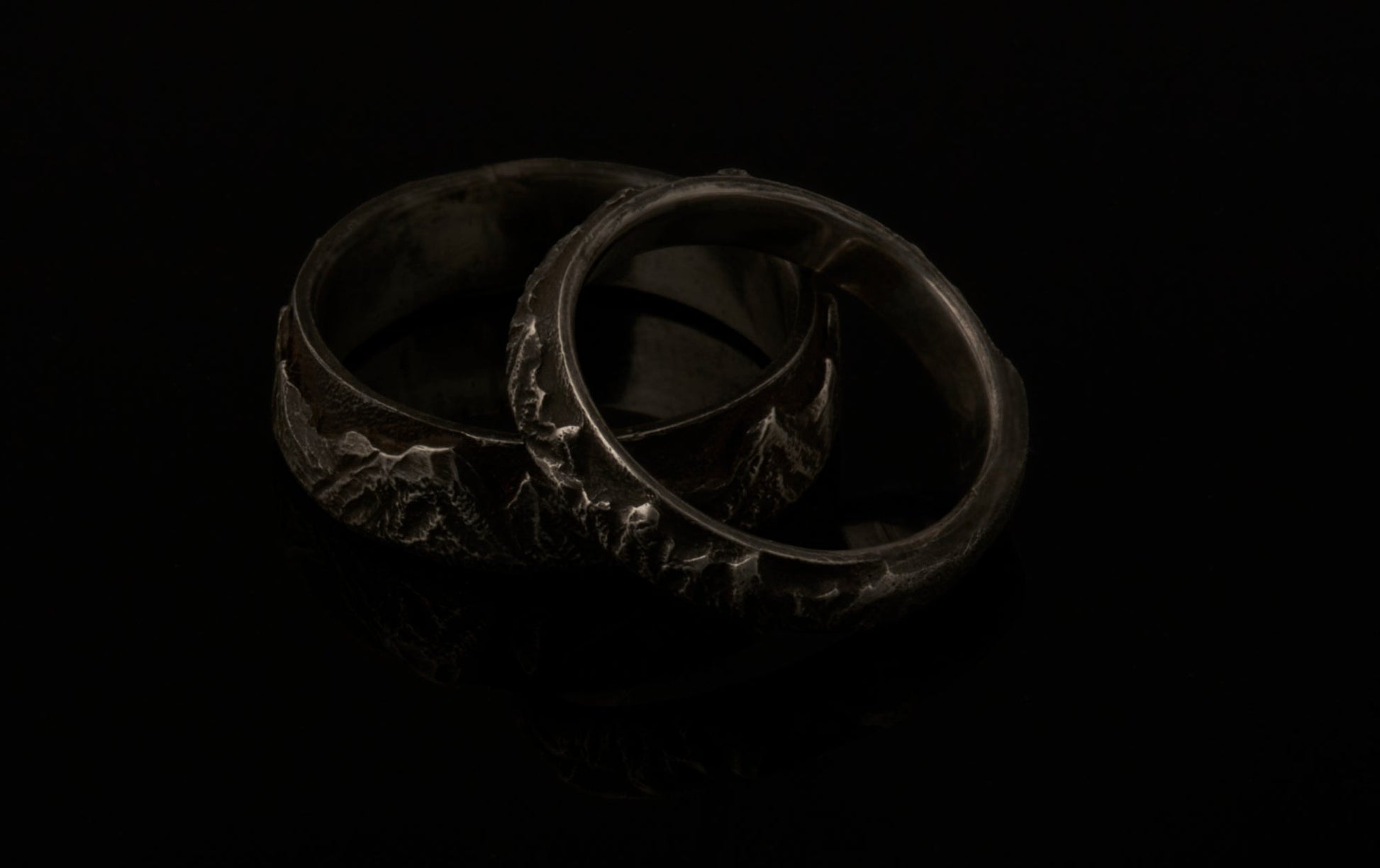 Bergpanorama Trauringe mit Bergen 925 Silber Goldschmiede und Trauring Manufaktur Silberschweif www.gutms.de