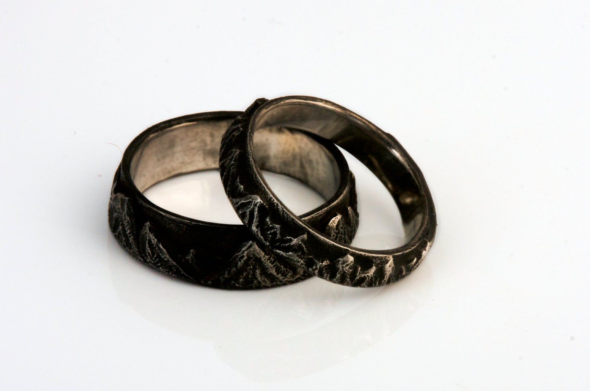 Bergpanorama Trauringe mit Bergen 925 Silber Goldschmiede und Trauring Manufaktur Silberschweif www.gutms.de