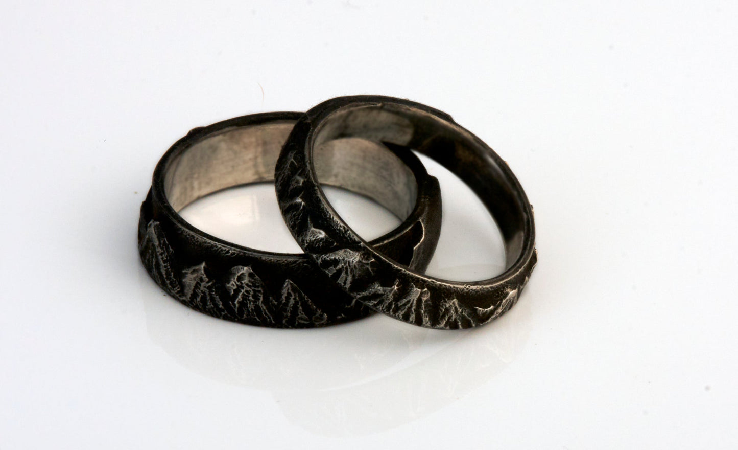 Bergpanorama Trauringe mit Bergen 925 Silber Goldschmiede und Trauring Manufaktur Silberschweif www.gutms.de