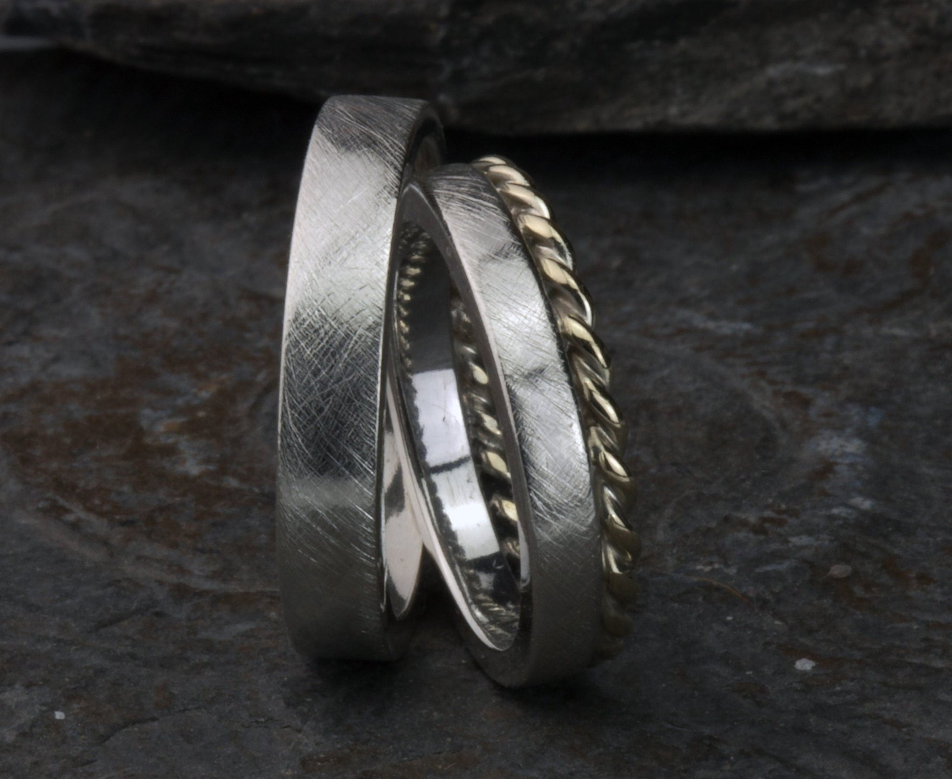 BiColor Trauringe Kordelringe Eheringe Gold und Silber kreuzmatt - Goldschmiede und Trauring Manufaktur Silberschweif