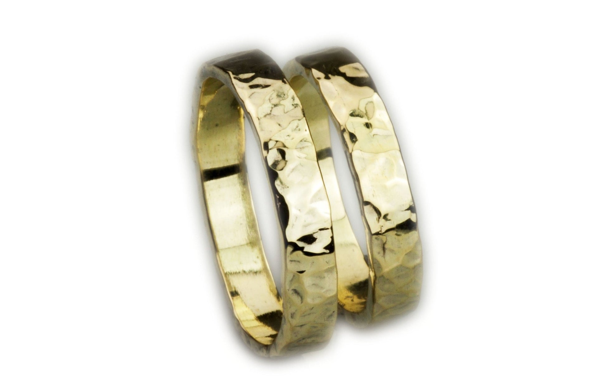 schlichte robuste Trauringe gehämmert 585 Gelbgold - Goldschmiede Manufaktur Silberschweif