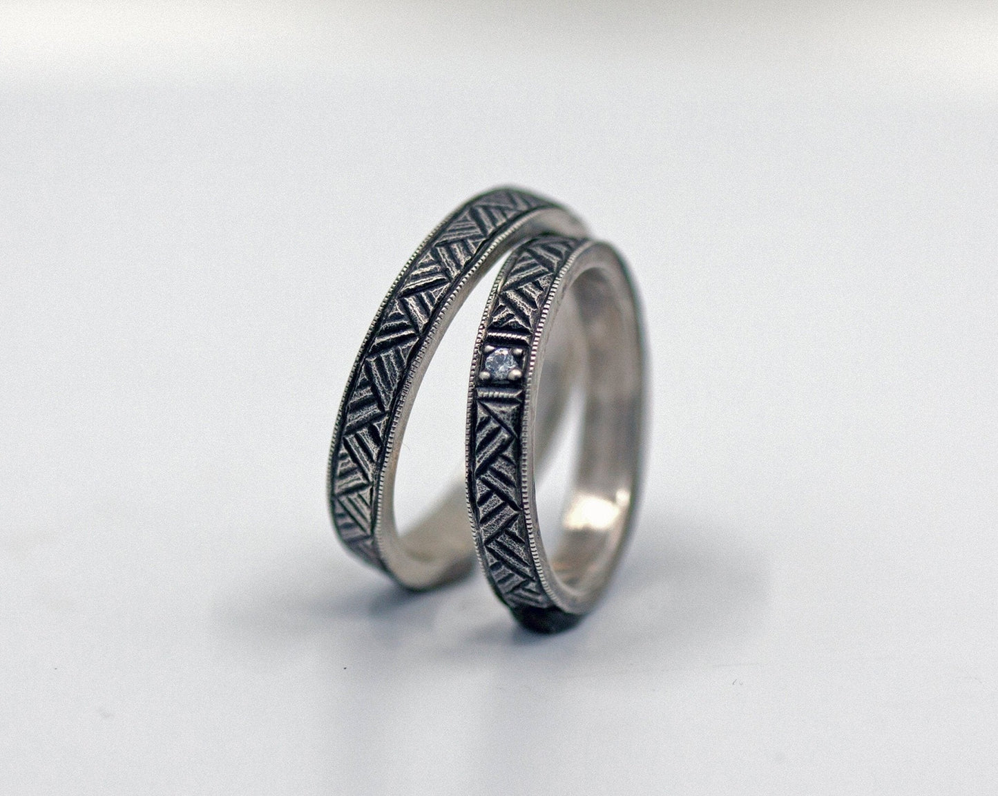 Trauringe Vintage handgraviert mit antik finish Silber - Goldschmiede Manufaktur Silberschweif