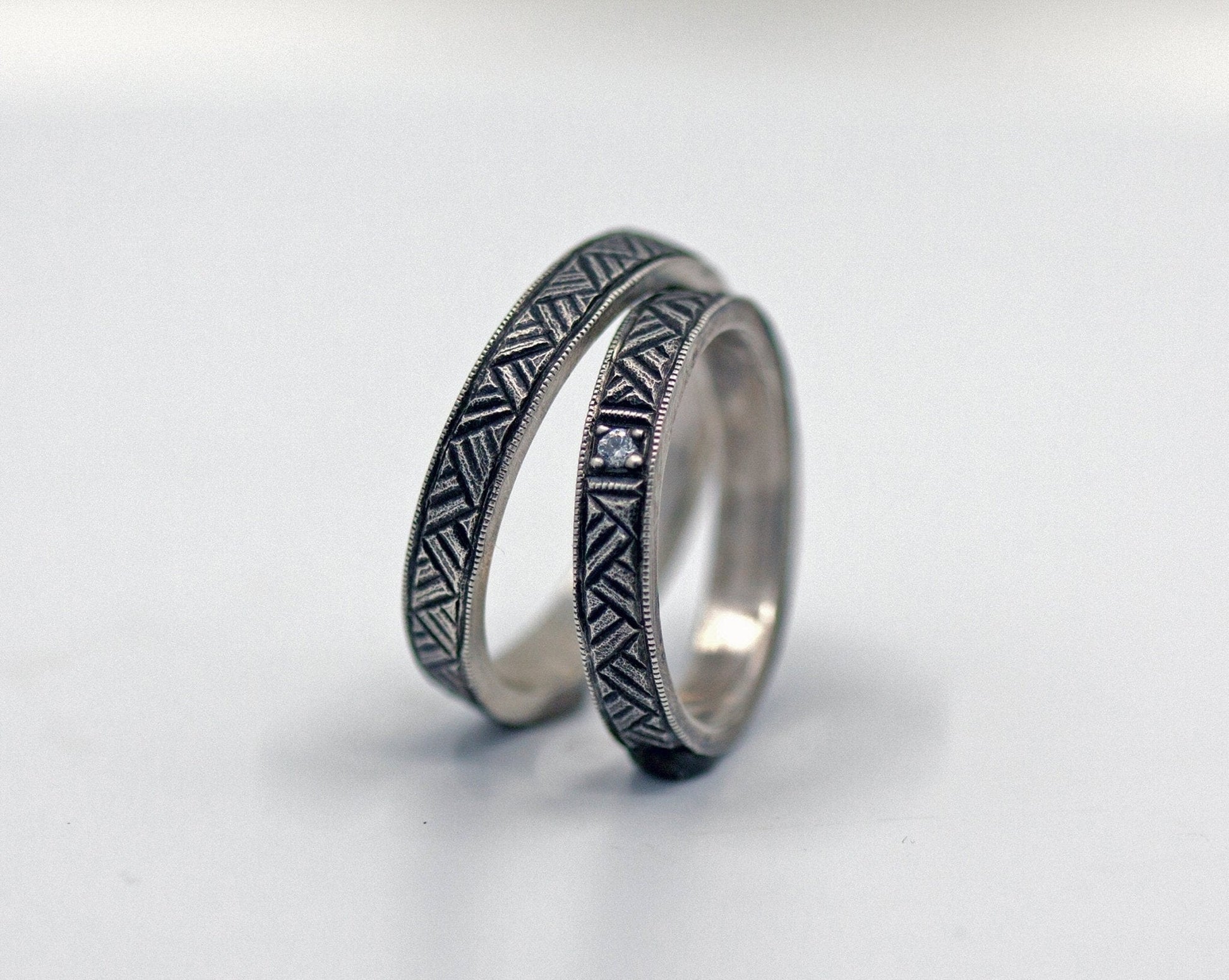Trauringe Vintage handgraviert mit antik finish Silber - Goldschmiede Manufaktur Silberschweif