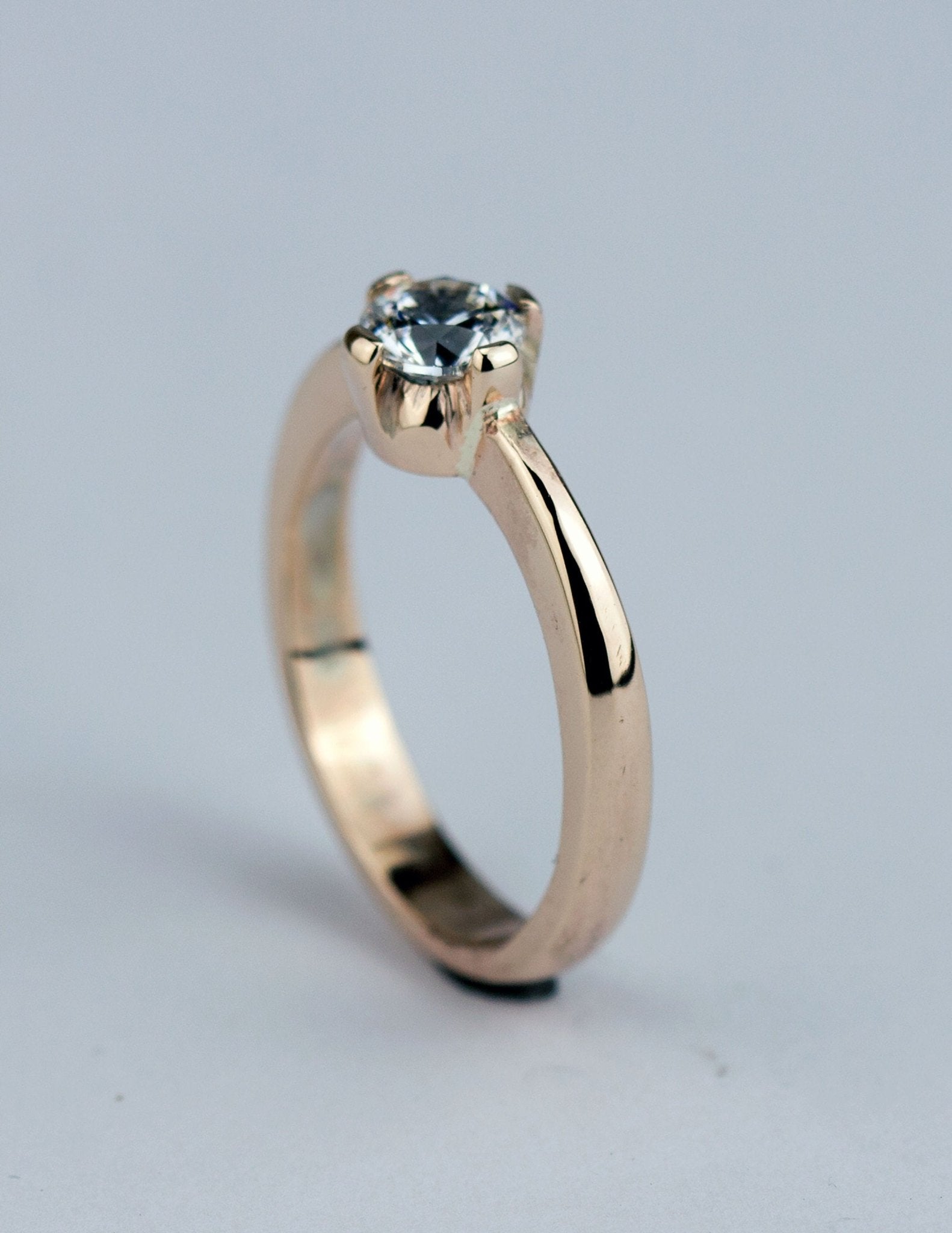 Verlobungsring Rose Gold Solitärring klassisch elegant Handarbeit