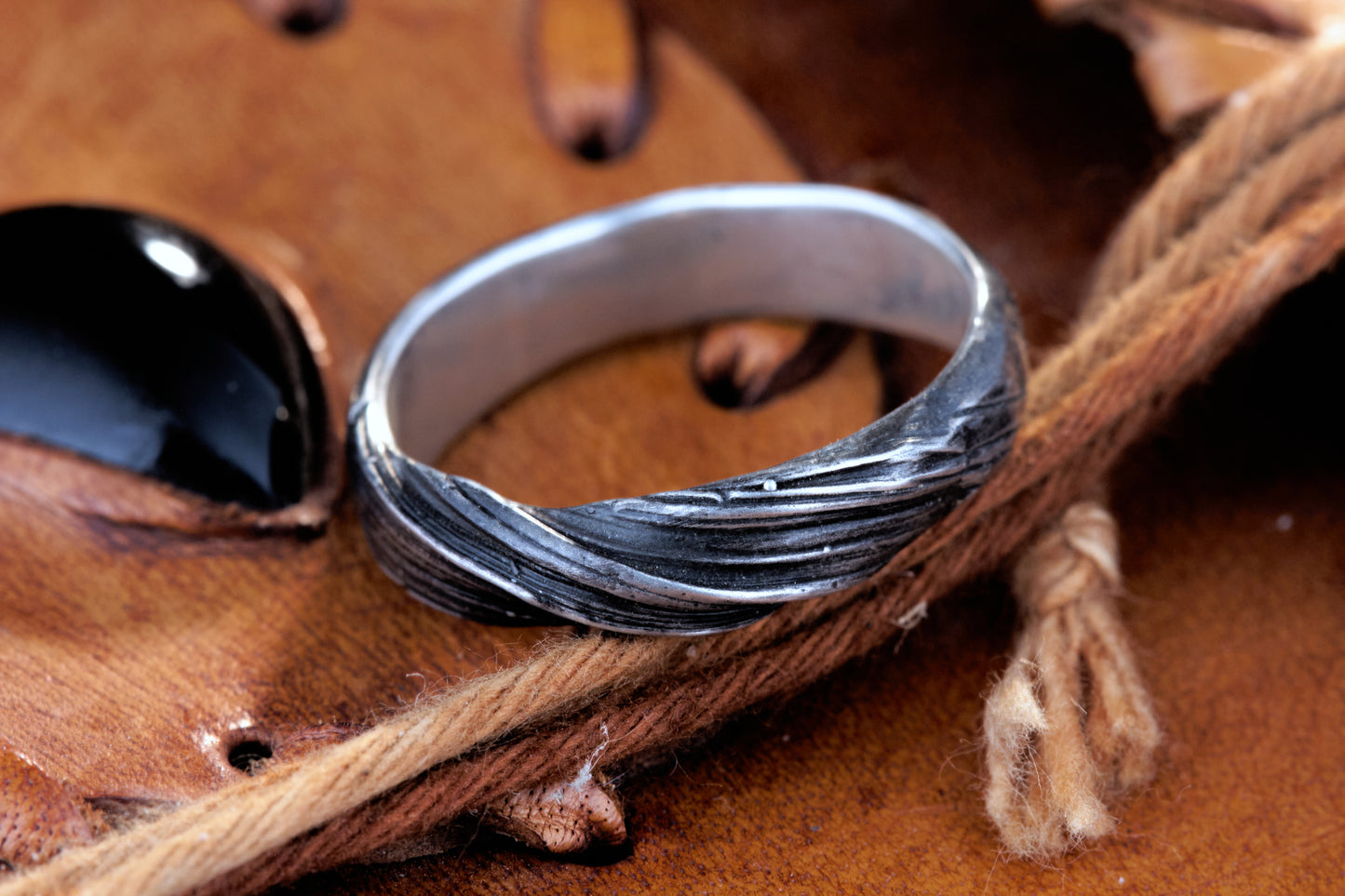 Kaugummi Ring No.4 | Handgefertigter Silberring | Mitsuro Hikime Wachstechnik | Holzmaserung Optik | Japanische Tradition | Schmuckring | Goldschmiede Deutschland