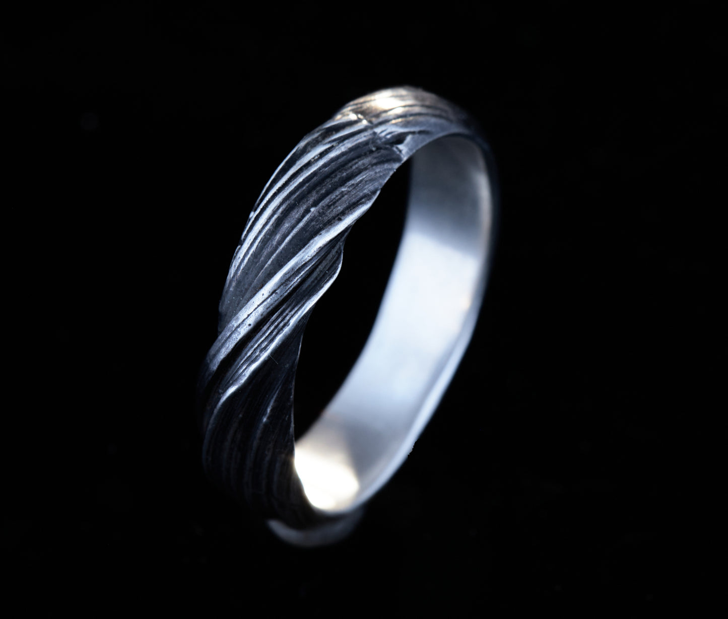 Kaugummi Ring No.4 | Handgefertigter Silberring | Mitsuro Hikime Wachstechnik | Holzmaserung Optik | Japanische Tradition | Schmuckring | Goldschmiede Deutschland