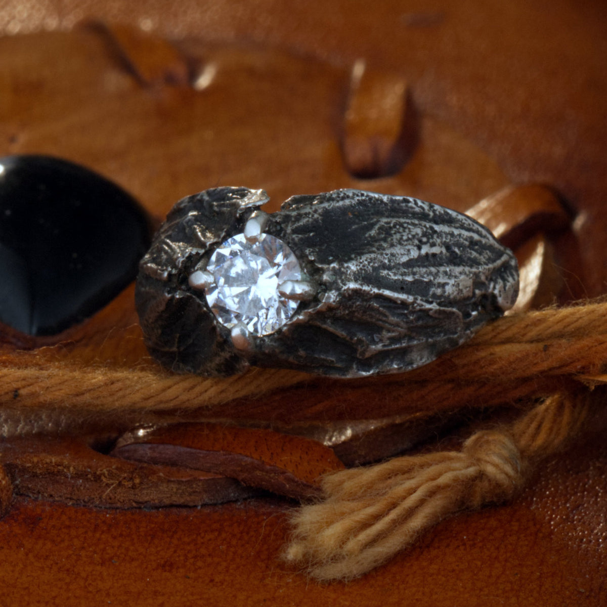 Verlobungsring Schmetterling der Nacht "Motte" aus 925 Silber mit 1ct Moissanit