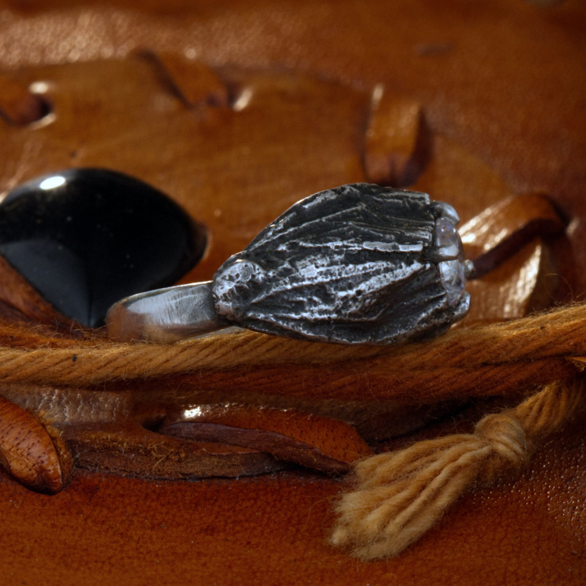 Verlobungsring Schmetterling der Nacht "Motte" aus 925 Silber mit 1ct Moissanit