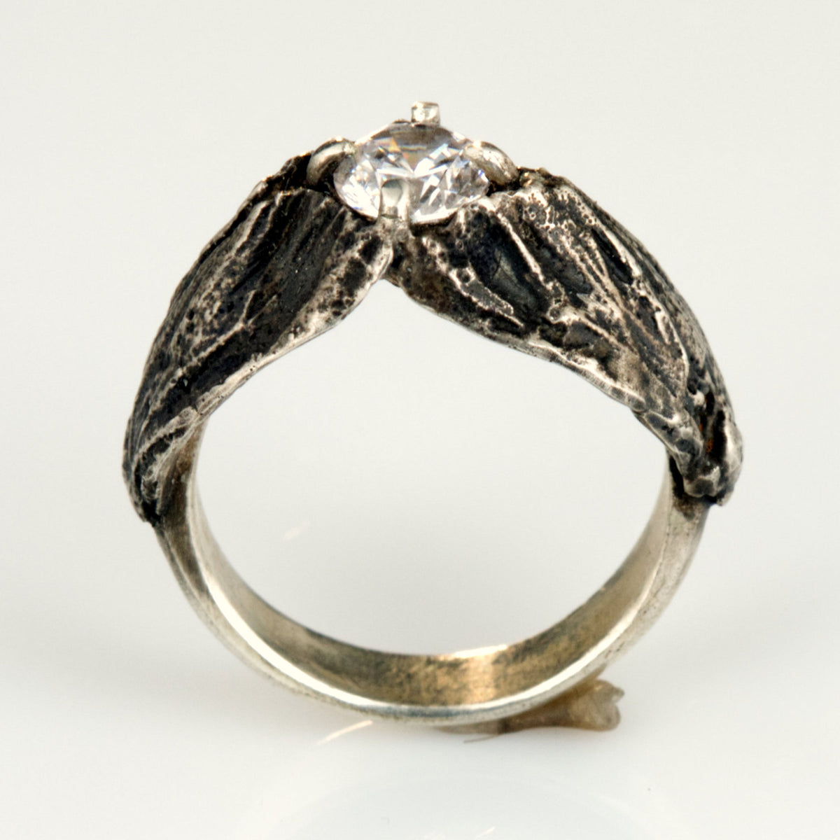 Verlobungsring Schmetterling der Nacht "Motte" aus 925 Silber mit 1ct Moissanit