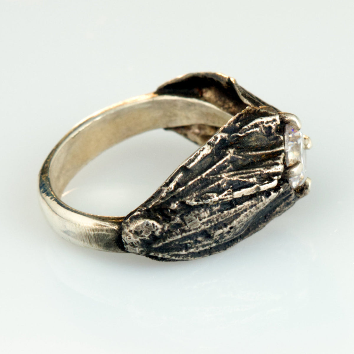 Verlobungsring Schmetterling der Nacht "Motte" aus 925 Silber mit 1ct Moissanit