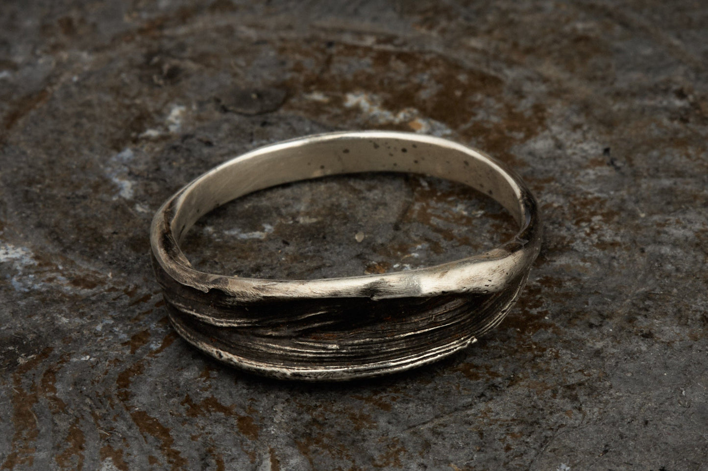 Kaugummi Ring Nr.1 Mitsuro Hikime Traditionelle Japanische Technik in 925 Silber geschwärzt