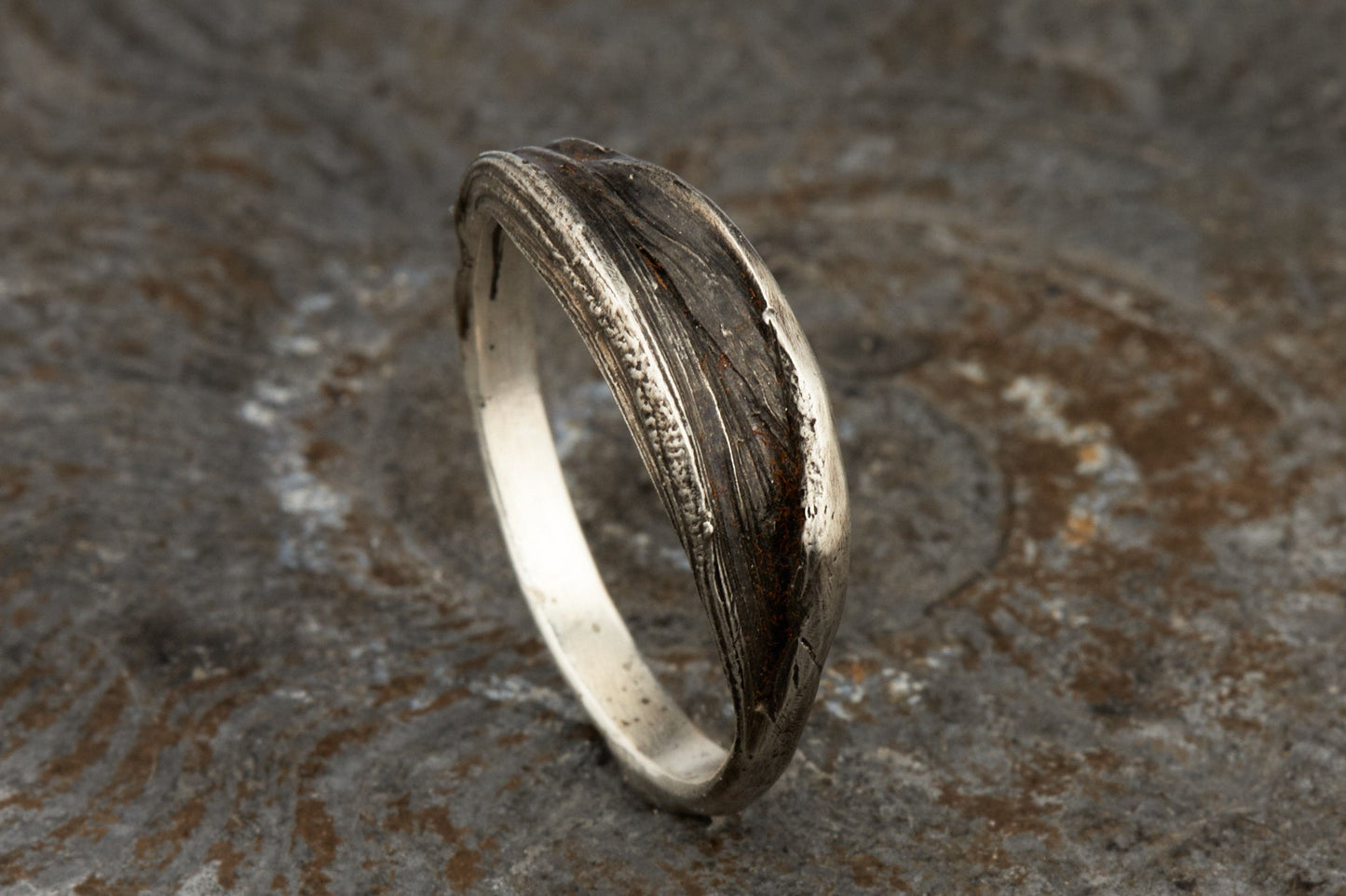 Kaugummi Ring Nr.1 Mitsuro Hikime Traditionelle Japanische Technik in 925 Silber geschwärzt