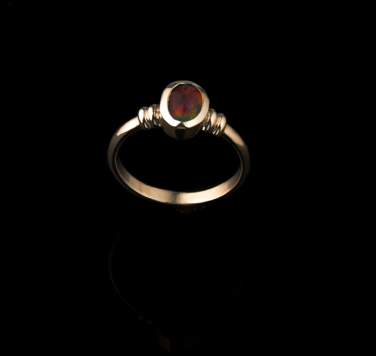 Ring mit ovalem Opal 8x6mm 925 Silber poliert schlicht und edel Goldschmiede und Trauring Manufaktur Silberscheif www.gutms.de