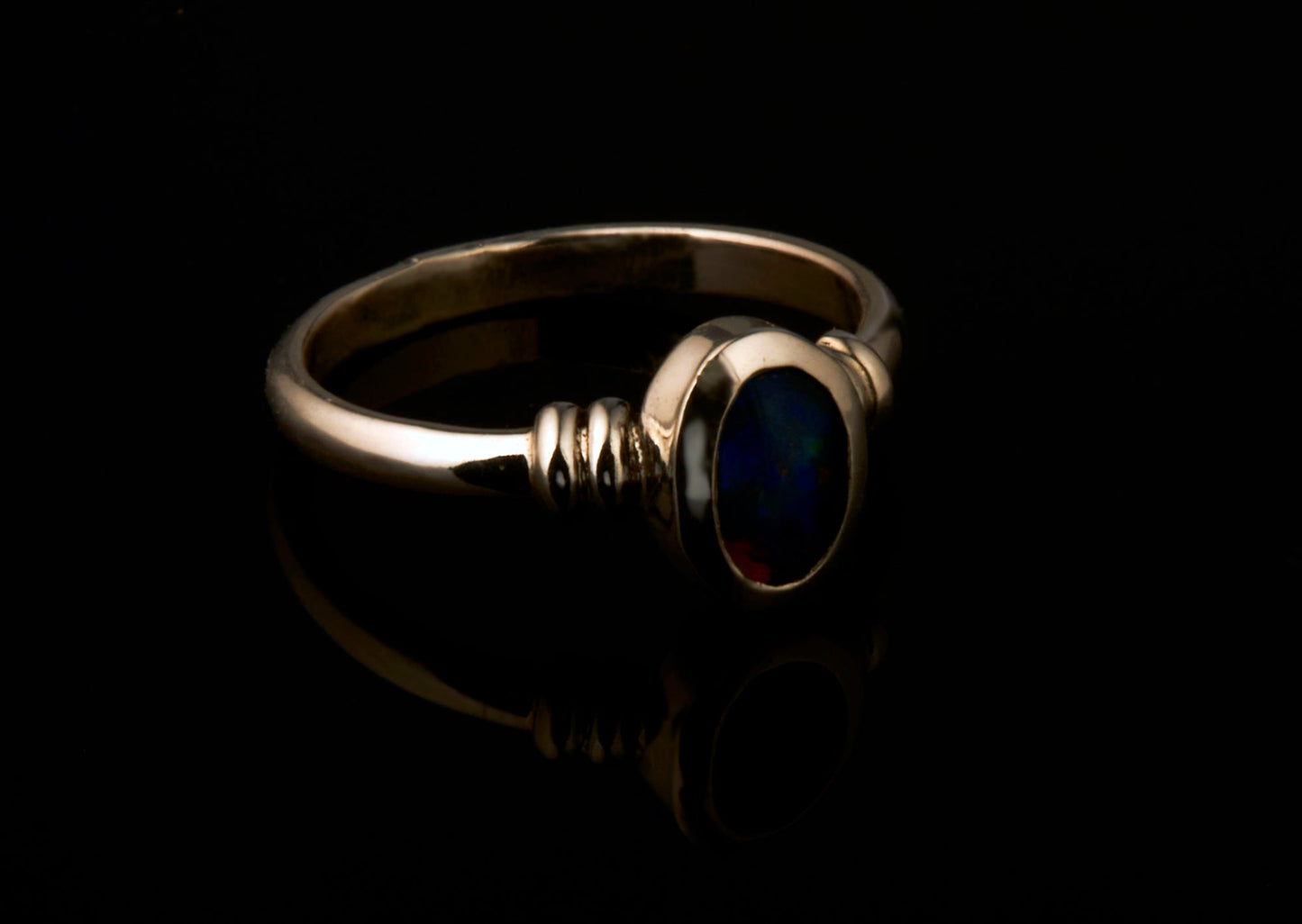 Ring mit ovalem Opal 8x6mm 925 Silber poliert schlicht und edel Goldschmiede und Trauring Manufaktur Silberscheif www.gutms.de