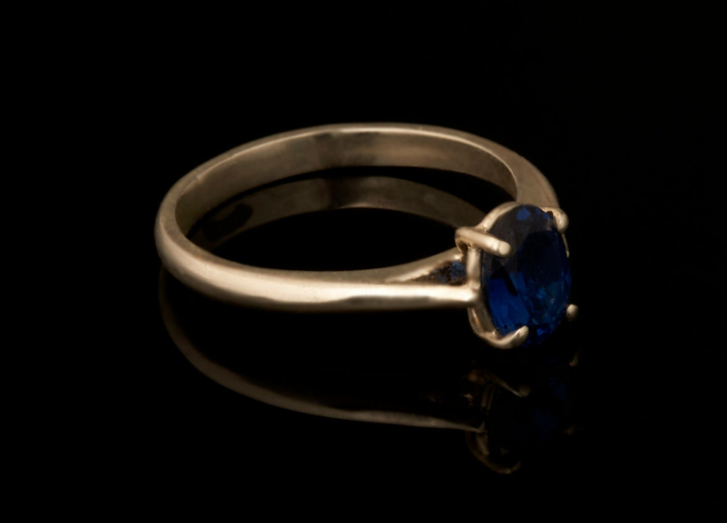 Ovaler Solitär Verlobungsring Saphier Synthese blau 8x6mm925 Silber Goldschmiede und Trauring Manufaktur Silberschweif www.gutms.de